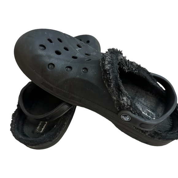 CROCS Other - ❄️ Crocs fur lined Clogs sandals black in size 12 Mens